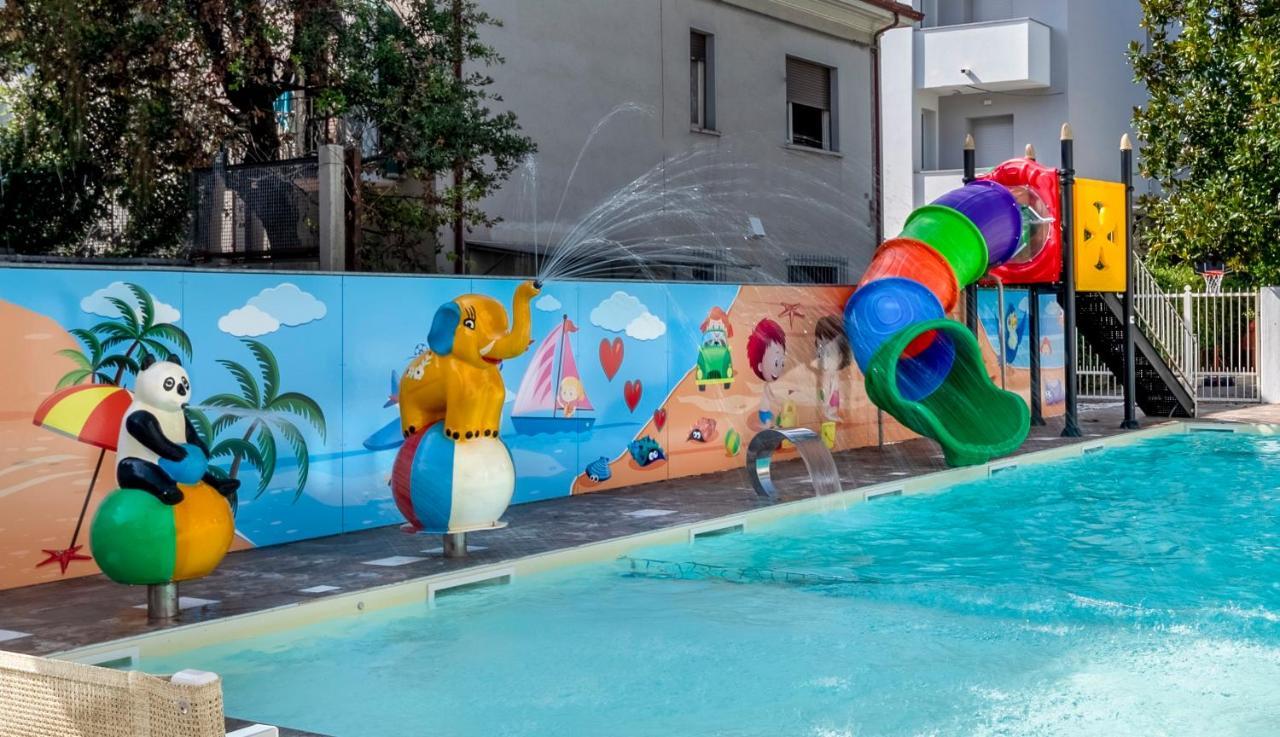 Residence Filmare Riccione Ngoại thất bức ảnh
